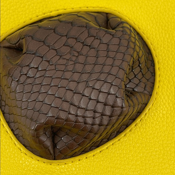 Avocado Mini Shoulder Bag - Picture 2 of 7